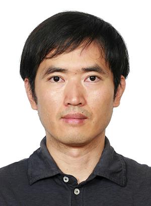 김경욱