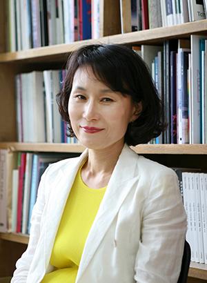 진휘연