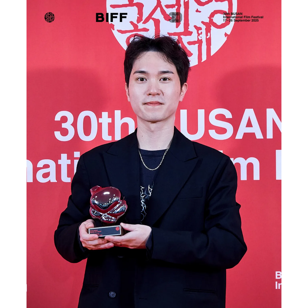 Filmmaker Han Chang-lok Wins the Busan Award at the 30th BIFF